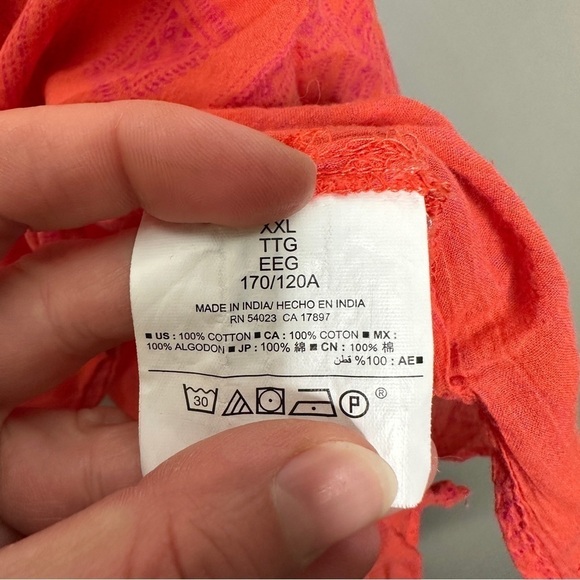 Old navy print racer back tank top - Picture 5 of 5